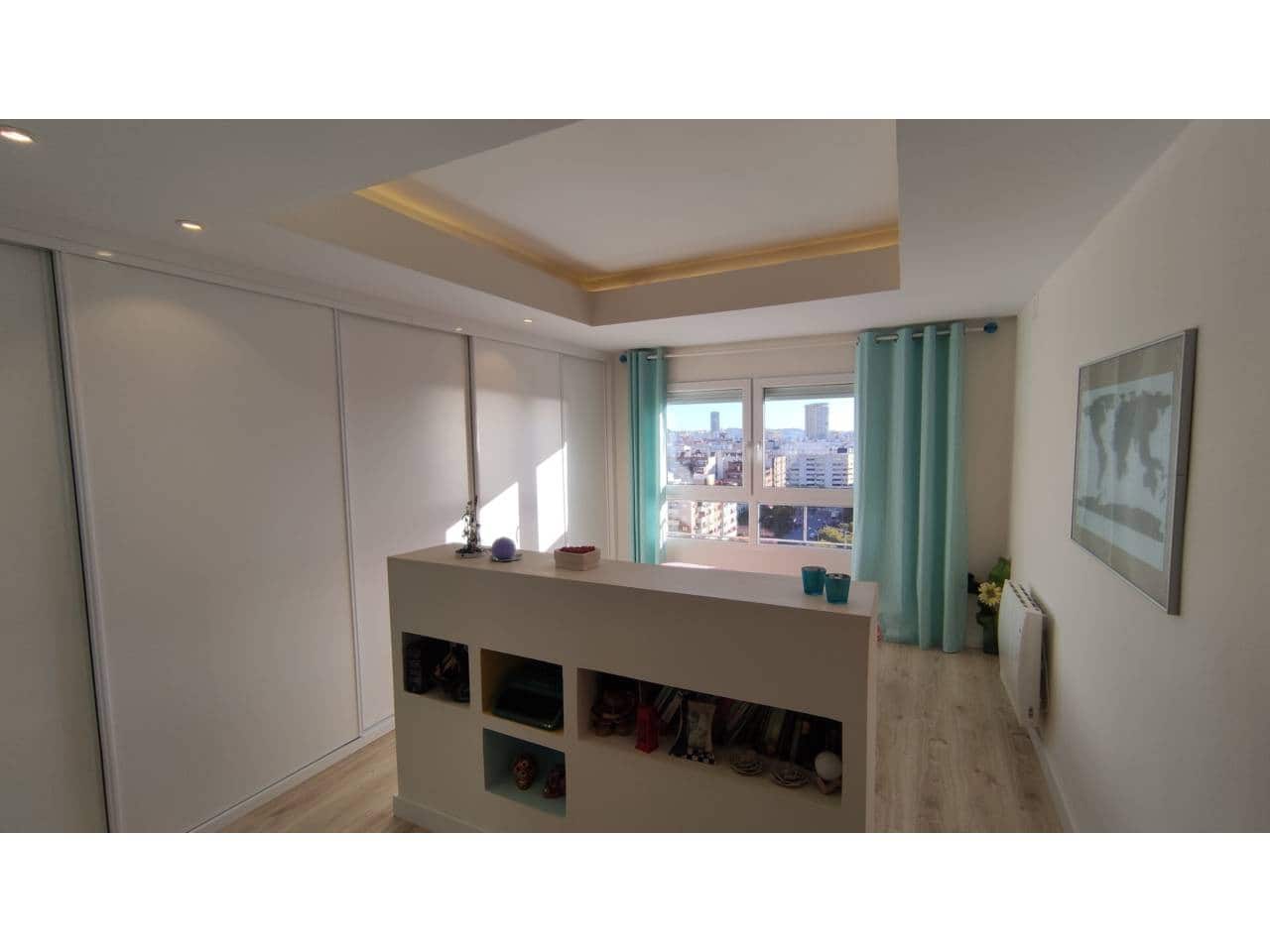 4 bedroom Flat for rent in Alicante / Alacant city with garage - € 1,250 (Ref: 10154224)