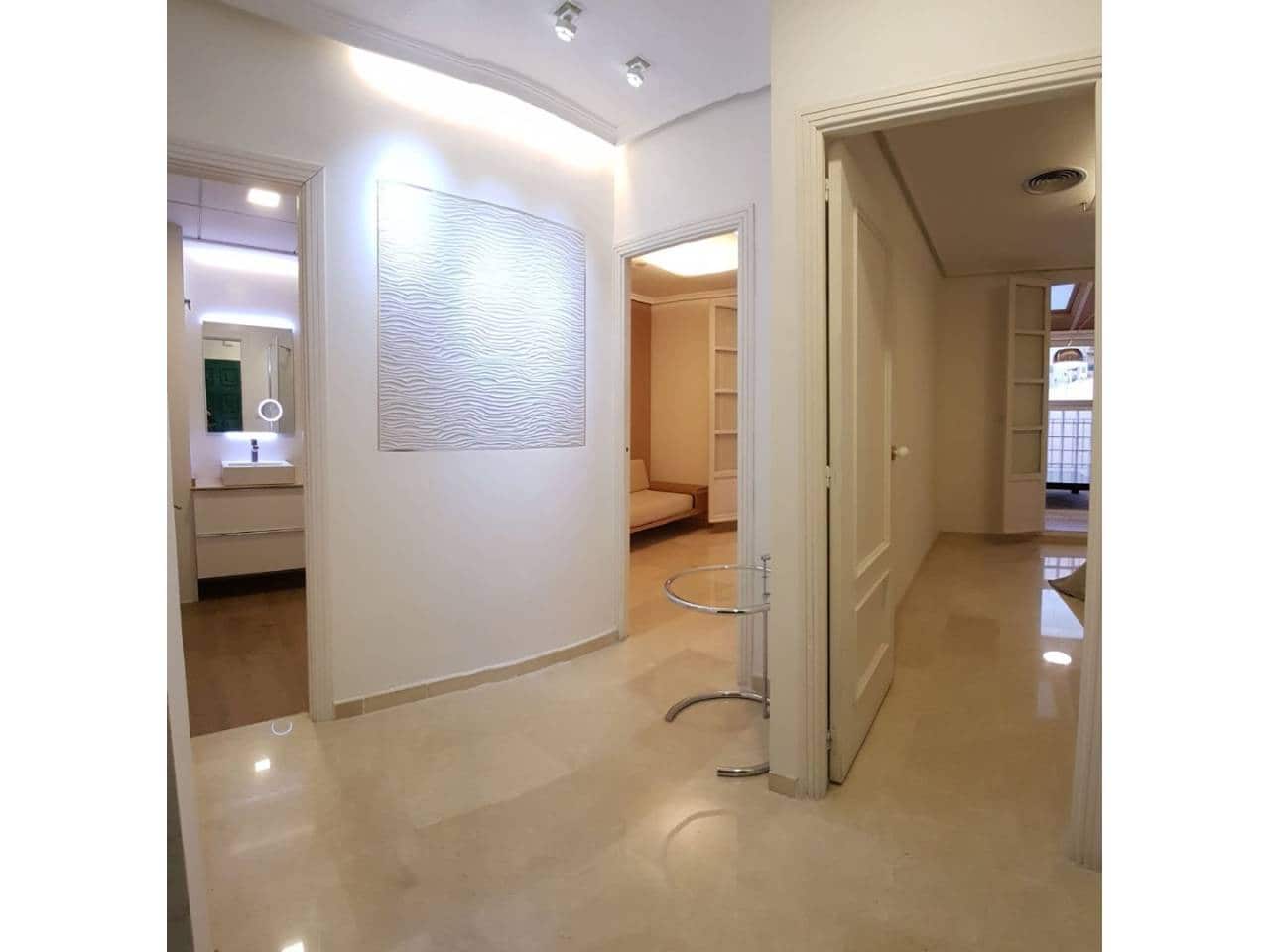 2 sovrum Takvåning att hyra i Alicante stad - 750 € (Ref: 4307074)