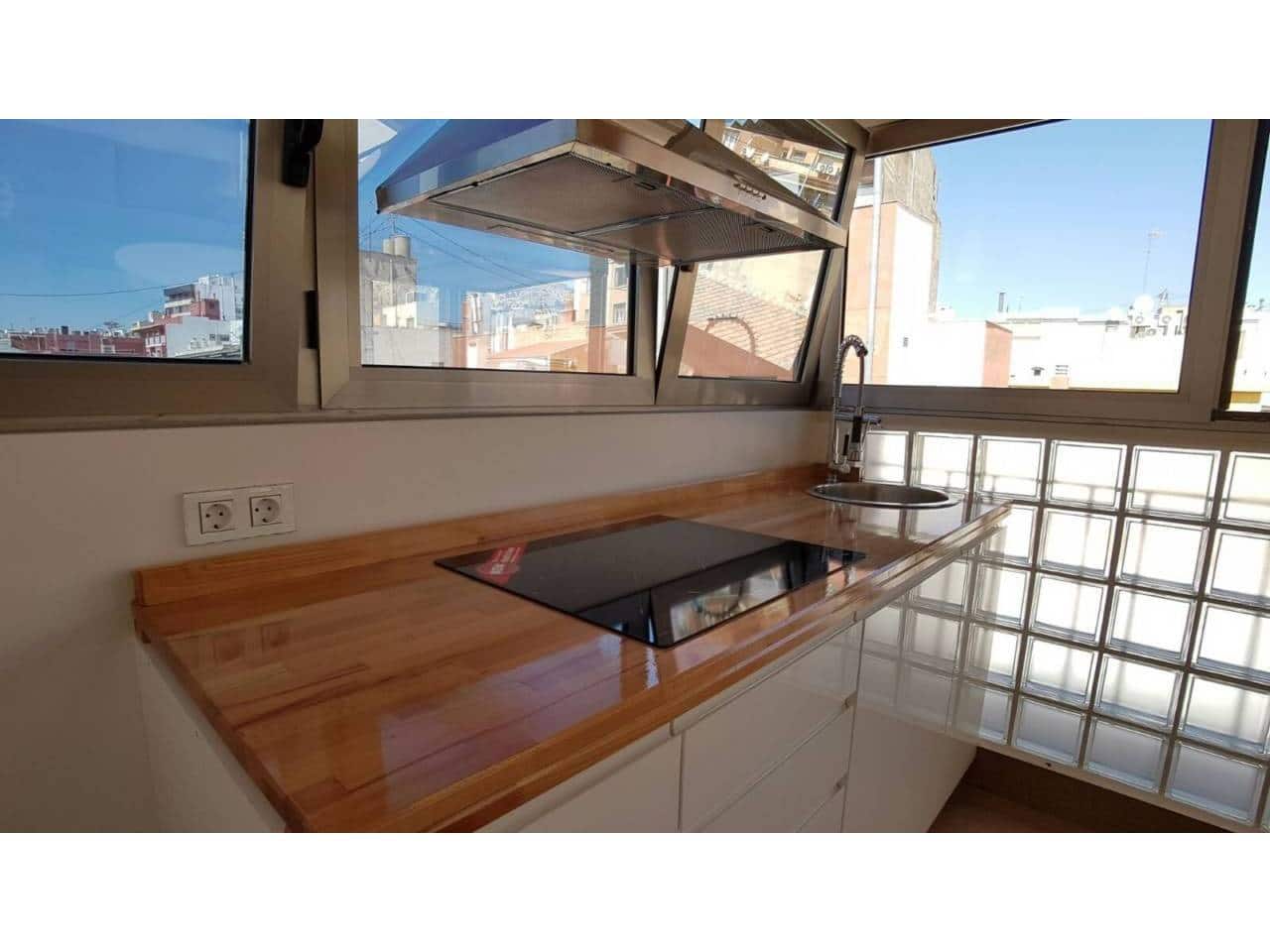 2 sovrum Takvåning att hyra i Alicante stad - 750 € (Ref: 4307074)