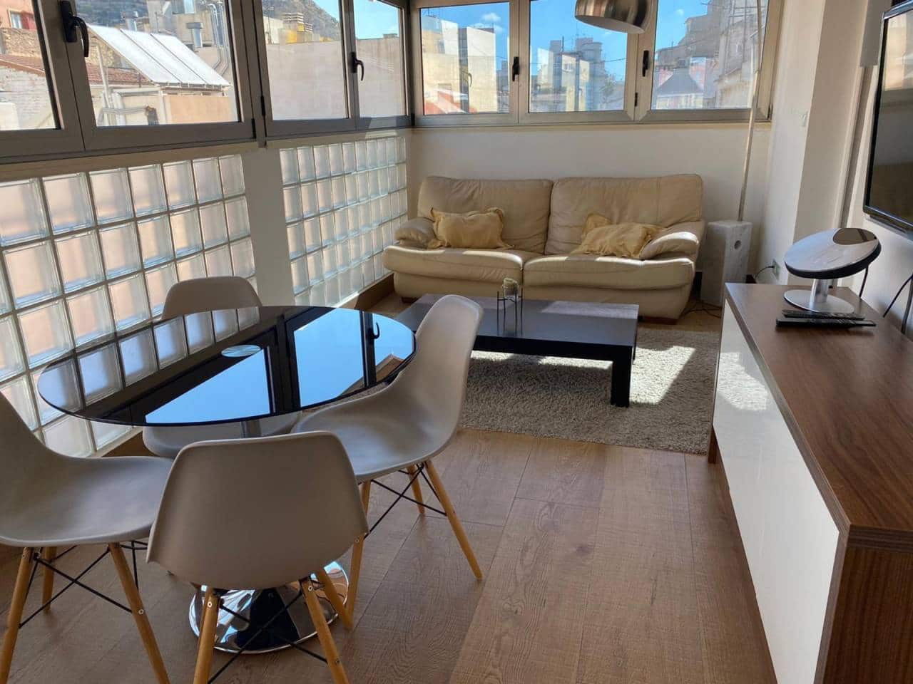 2 sovrum Takvåning att hyra i Alicante stad - 750 € (Ref: 4307074)