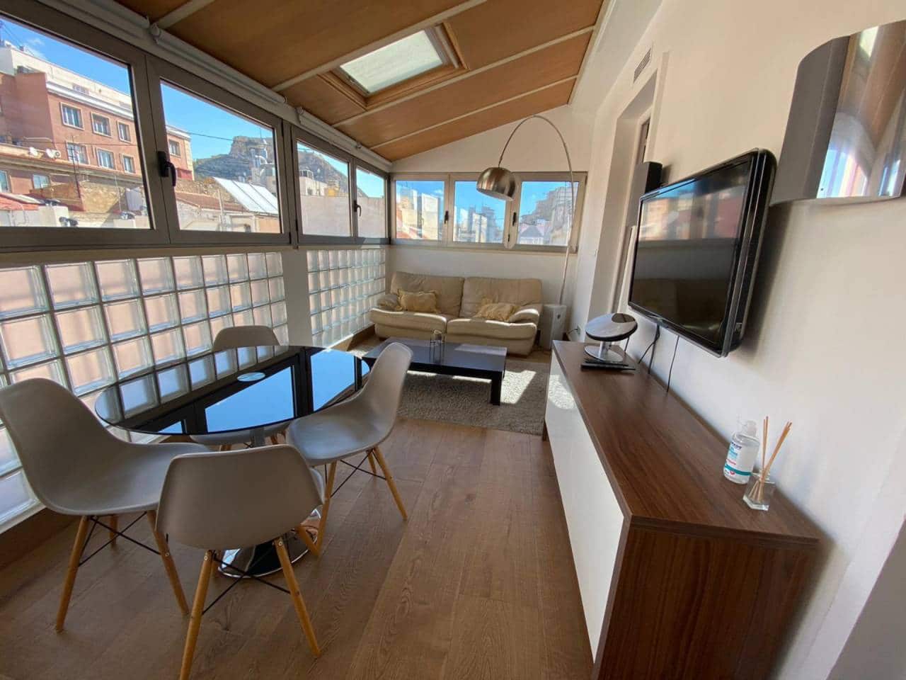 2 sovrum Takvåning att hyra i Alicante stad - 750 € (Ref: 4307074)