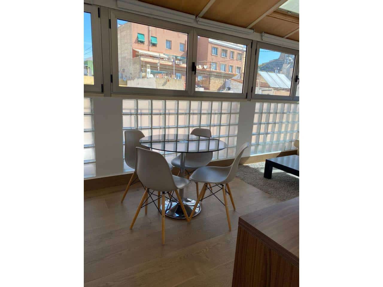 2 sovrum Takvåning att hyra i Alicante stad - 750 € (Ref: 4307074)