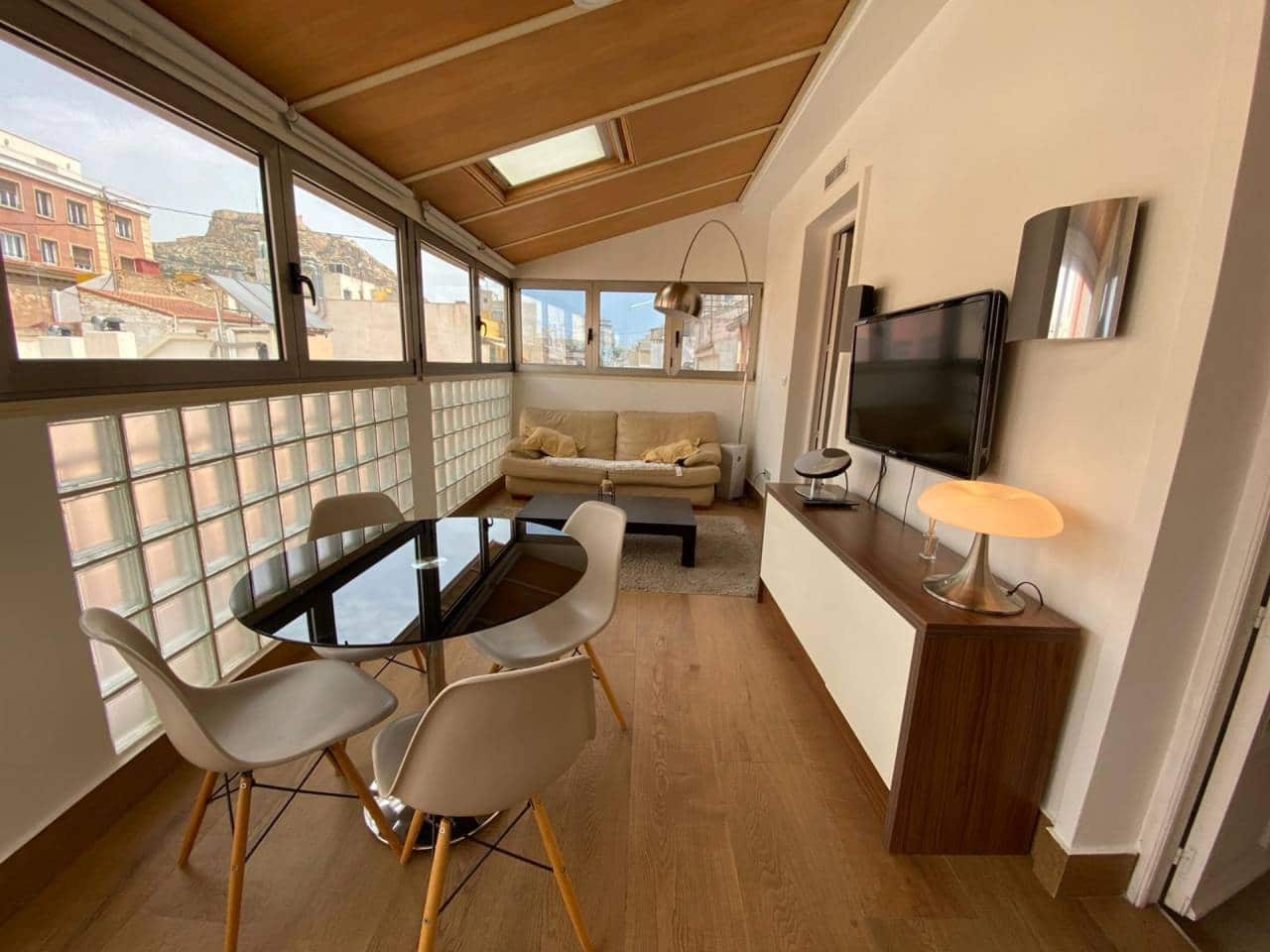 2 sovrum Takvåning att hyra i Alicante stad - 750 € (Ref: 4307074)