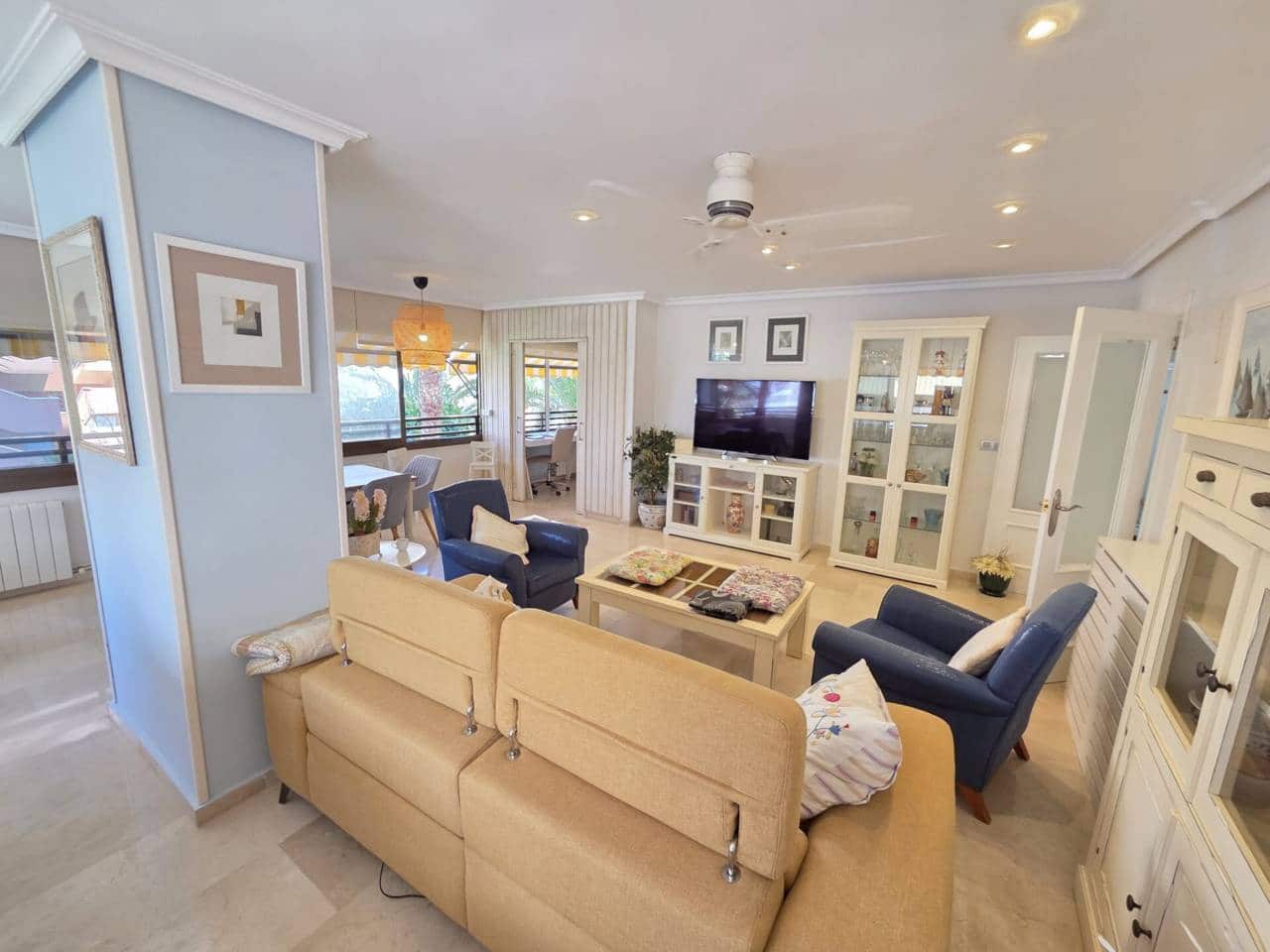 4 bedroom Flat for rent in Playa de San Juan with pool garage - € 2,000 (Ref: 4310153)