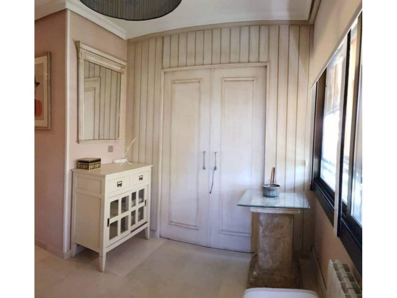 4 bedroom Flat for rent in Playa de San Juan with pool garage - € 2,000 (Ref: 4310153)