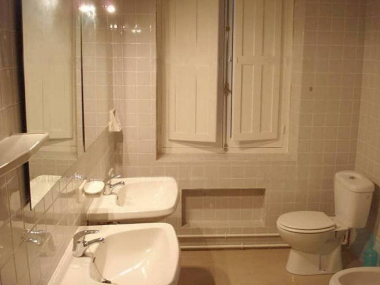 7 bedroom Flat for sale in Alicante / Alacant city - € 390,000 (Ref: 4312692)