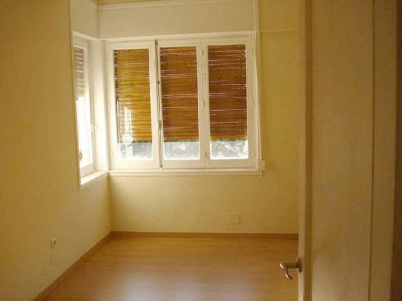 7 bedroom Flat for sale in Alicante / Alacant city - € 390,000 (Ref: 4312692)