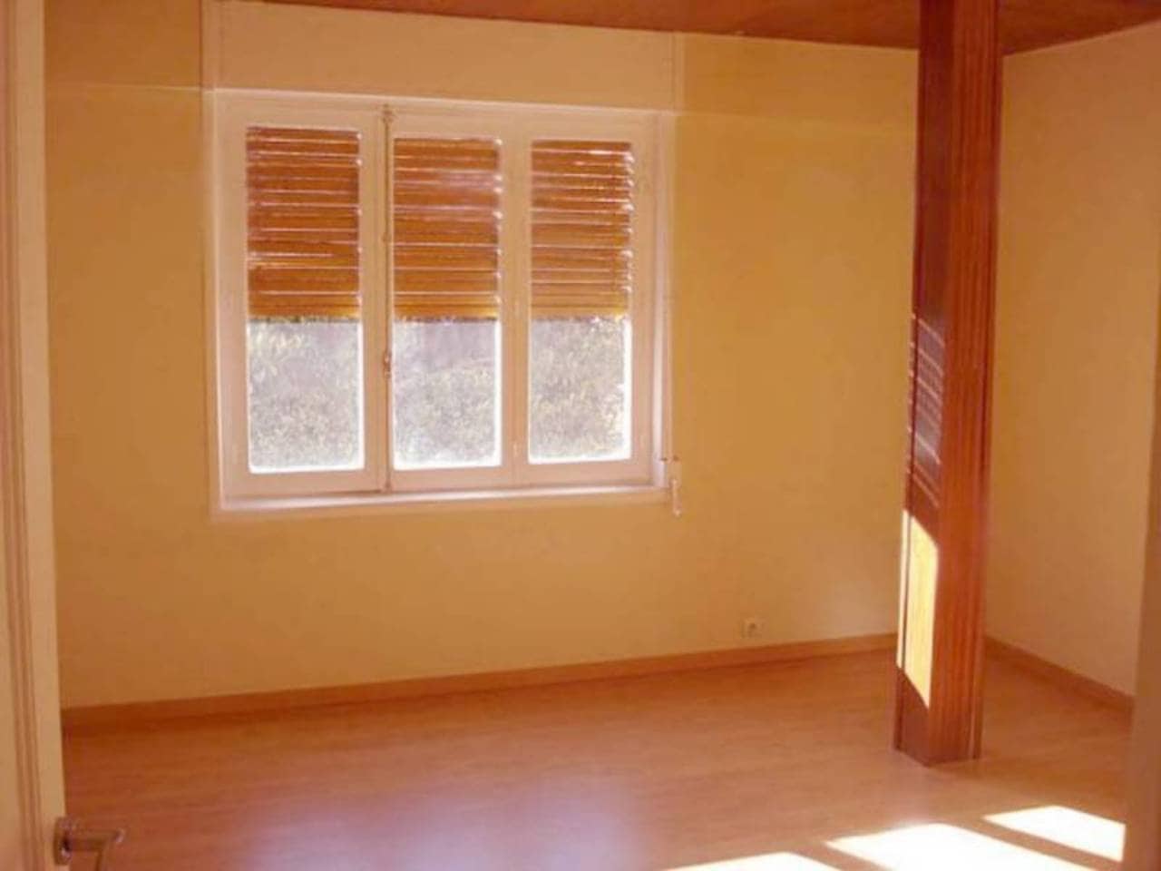 7 bedroom Flat for sale in Alicante / Alacant city - € 390,000 (Ref: 4312692)