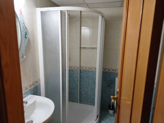 3 sovrum Lägenhet att hyra i Alicante stad med garage - 990 € (Ref: 4616850)