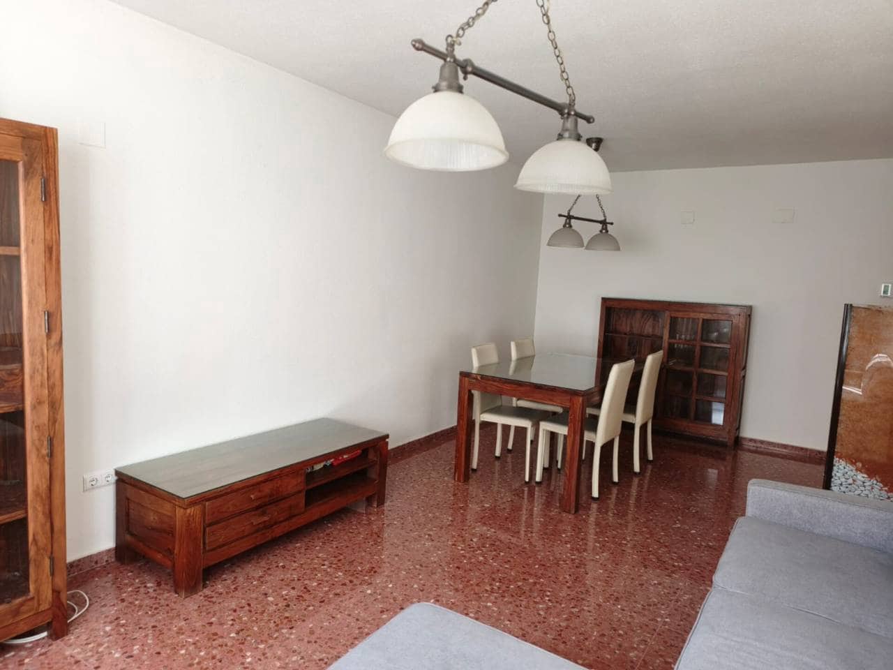 3 soveværelse Lejlighed til leje i Alicante by med garage - € 990 (Ref: 4616850)