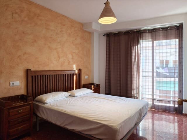 3 sovrum Lägenhet att hyra i Alicante stad med garage - 990 € (Ref: 4616850)