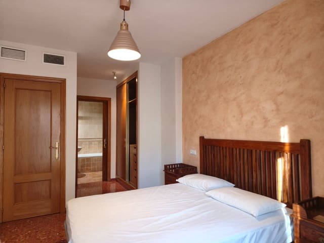 3 sovrum Lägenhet att hyra i Alicante stad med garage - 990 € (Ref: 4616850)