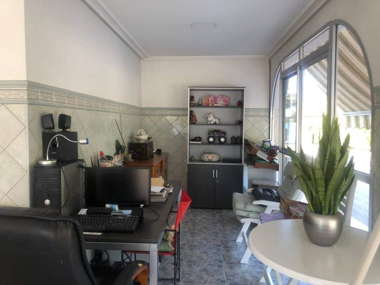 3 Zimmer Villa zu verkaufen in Elche / Elx mit Pool Garage - 385.000 € (Ref: 4616854)