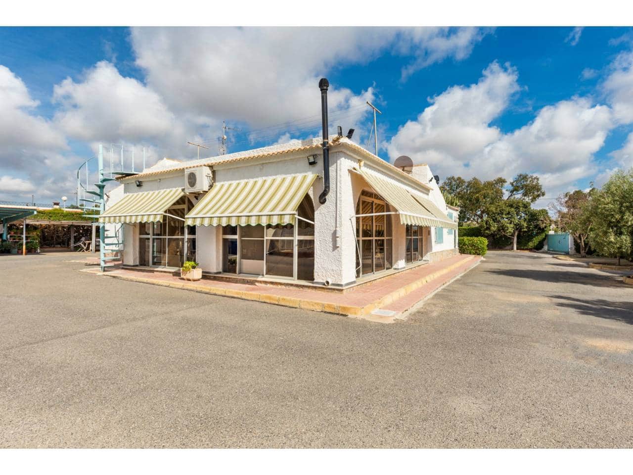 3 Zimmer Villa zu verkaufen in Elche / Elx mit Pool Garage - 385.000 € (Ref: 4616854)