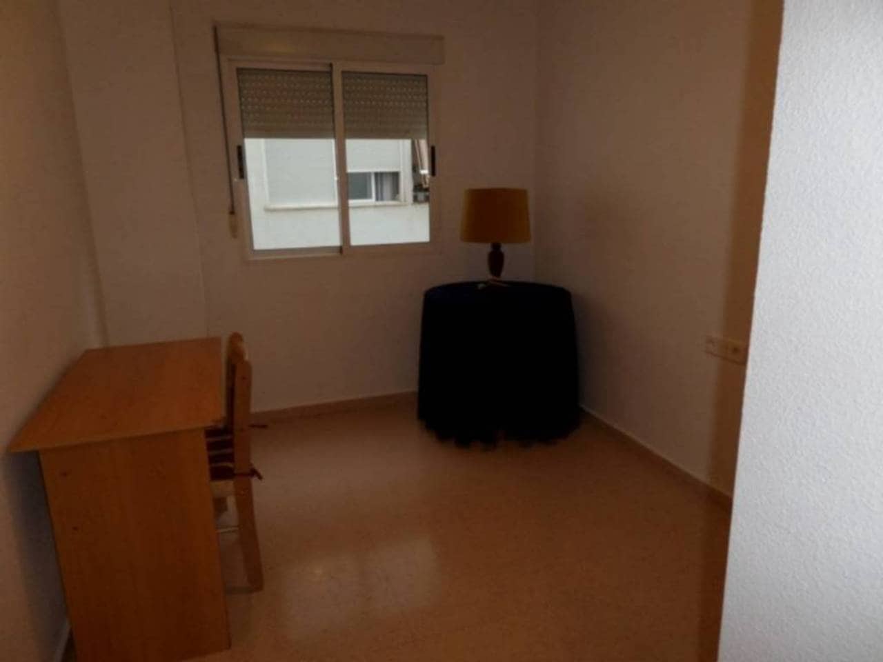 3 camera da letto Appartamento da affittare in Alicante citta - 1.200 € (Rif: 4669798)