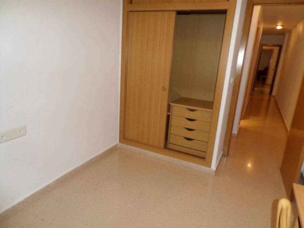 3 camera da letto Appartamento da affittare in Alicante citta - 1.200 € (Rif: 4669798)