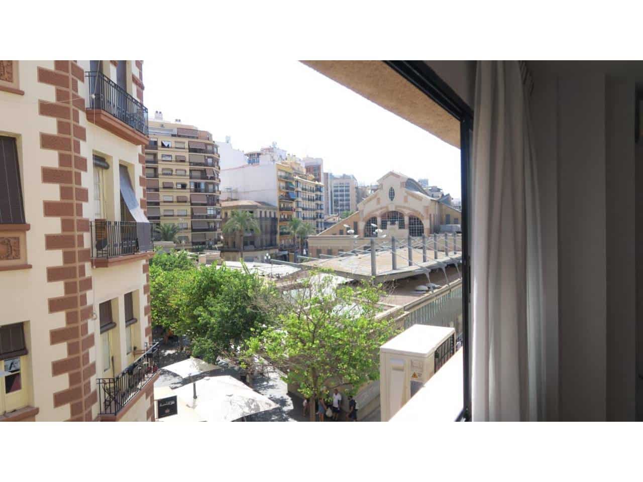 3 camera da letto Appartamento da affittare in Alicante citta - 1.200 € (Rif: 4669798)