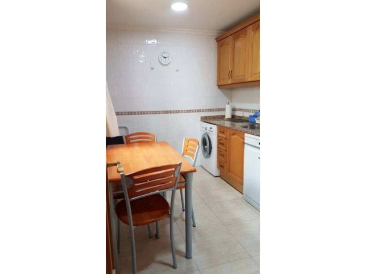 2 soveværelse Lejlighed til leje i Alicante by - € 1.100 (Ref: 4708230)