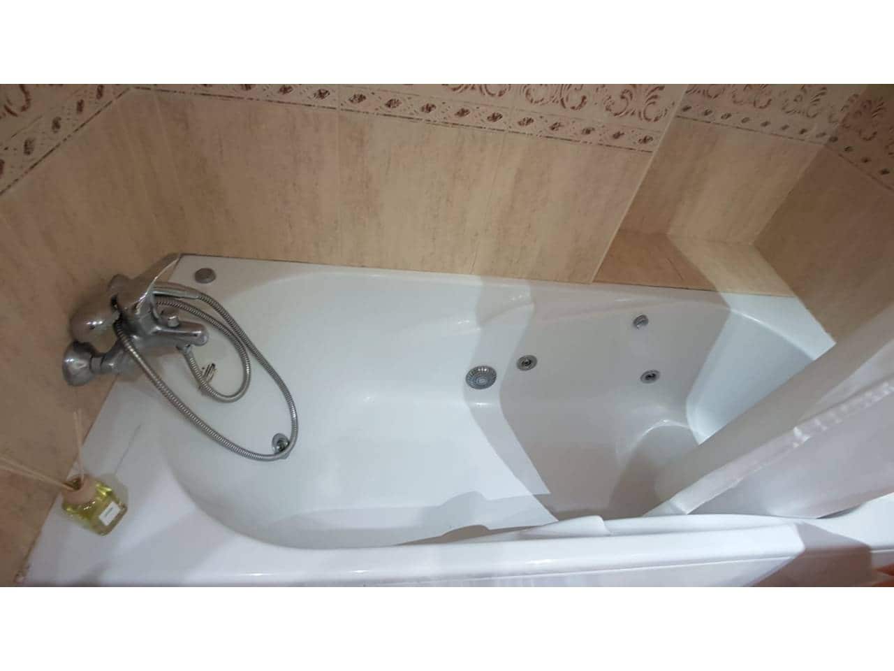 2 soveværelse Lejlighed til leje i Alicante by - € 1.100 (Ref: 4708230)