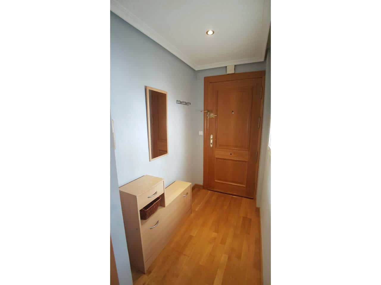 2 soveværelse Lejlighed til leje i Alicante by - € 1.100 (Ref: 4708230)