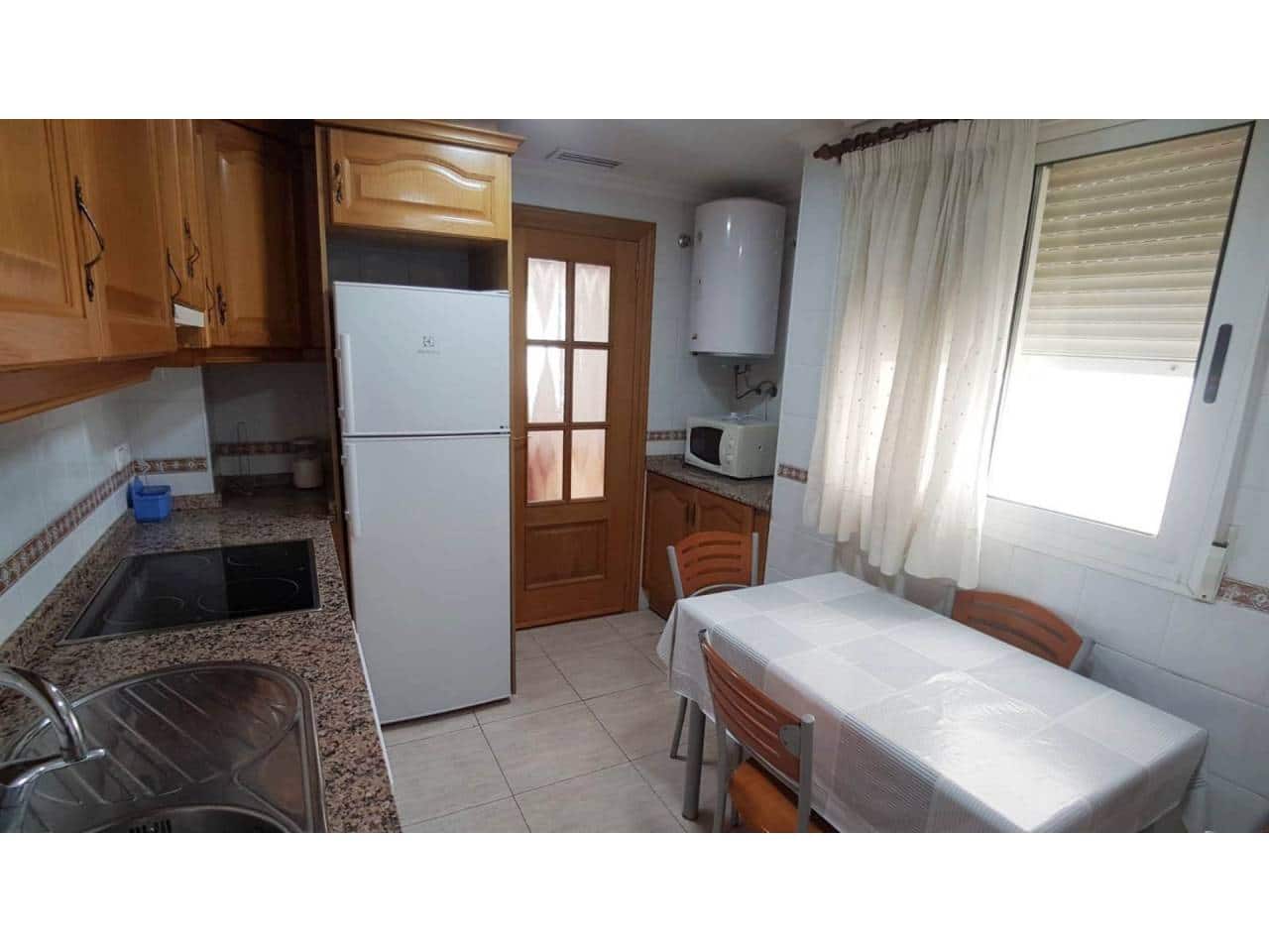 2 soveværelse Lejlighed til leje i Alicante by - € 1.100 (Ref: 4708230)