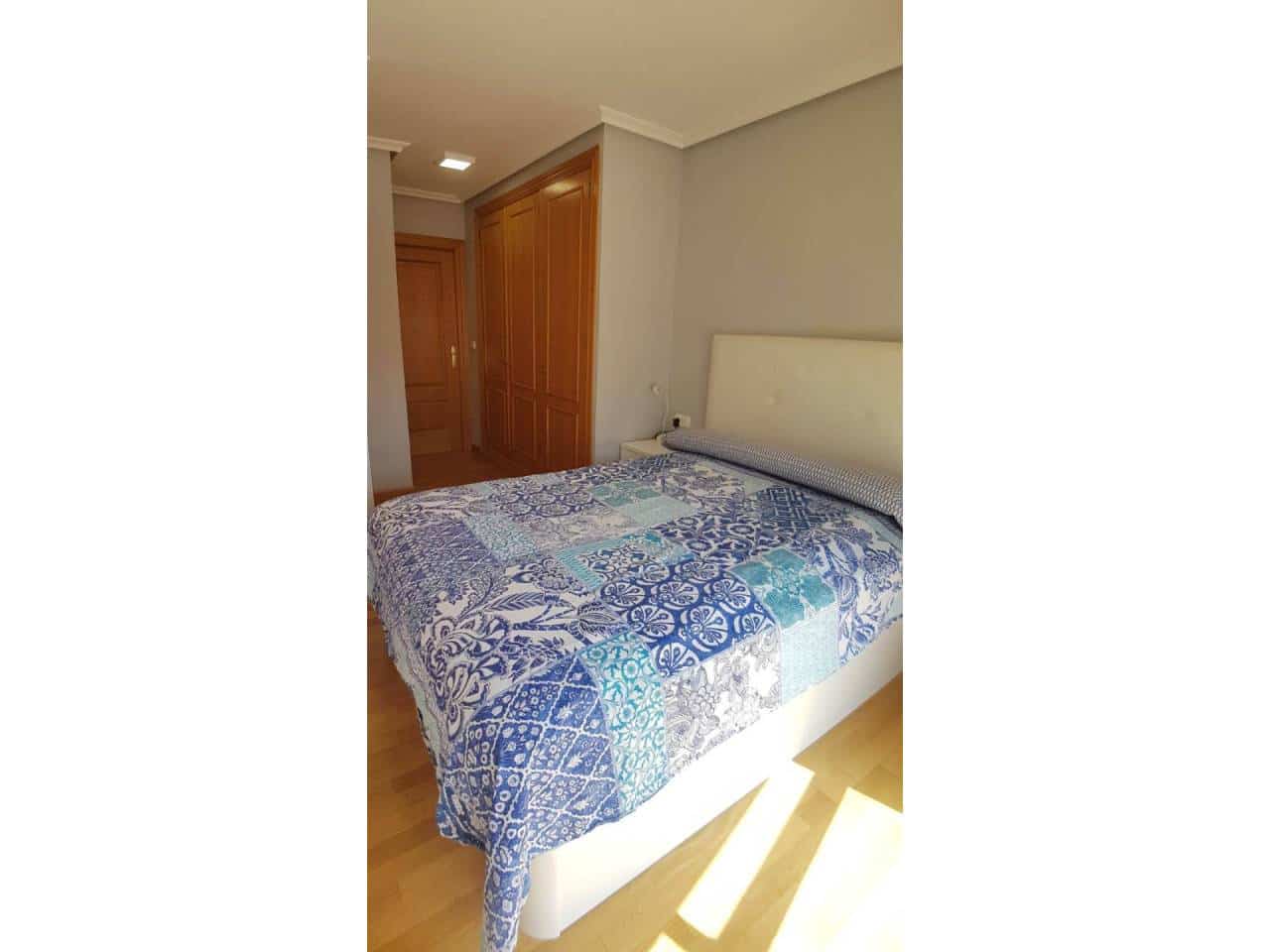 2 soveværelse Lejlighed til leje i Alicante by - € 1.100 (Ref: 4708230)