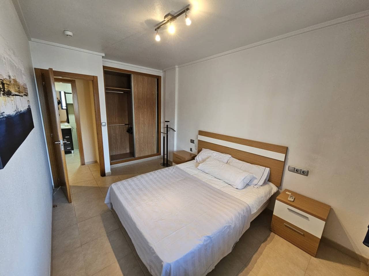 2 soveværelse Lejlighed til leje i Alicante by med swimmingpool garage - € 900 (Ref: 4732830)