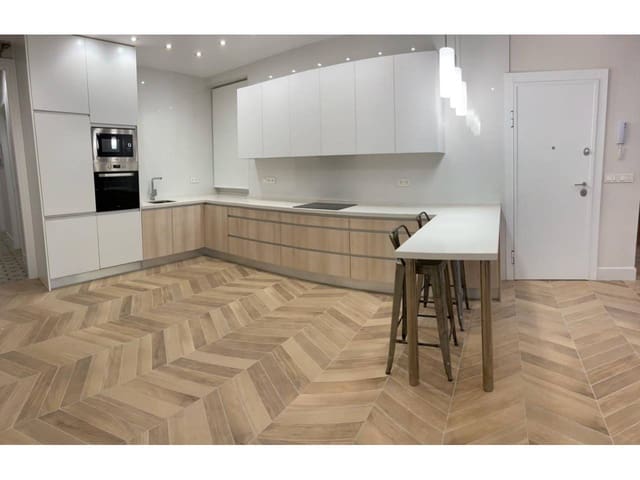 3 camera da letto Appartamento da affittare in Alicante città - 2.300 € (Rif: 4739393)