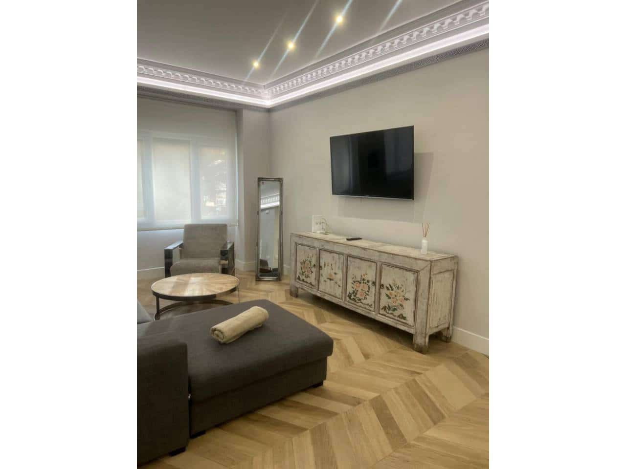 3 bedroom Flat for rent in Alicante / Alacant city - € 2,300 (Ref: 4739393)