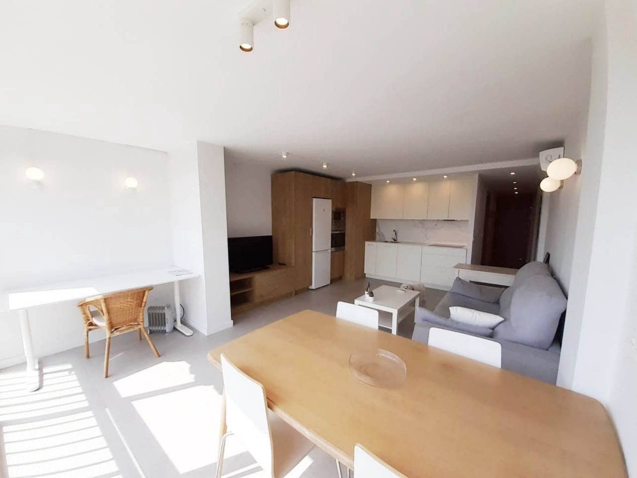 1 makuuhuone Asunto vuokrattavana paikassa Alicante kaupunki mukana uima-altaan 
autotalli - 950 € (Ref: 4763508)