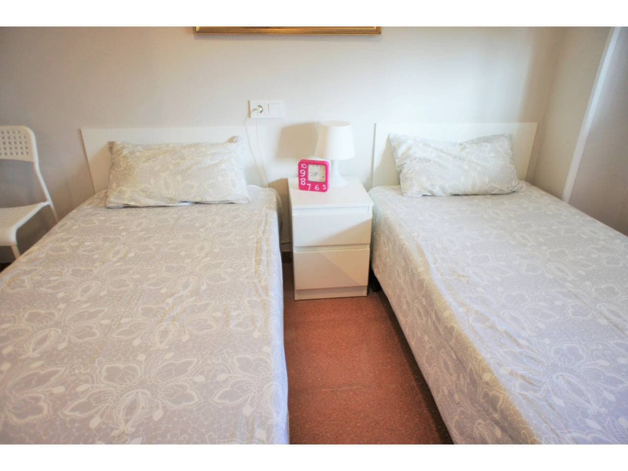 3 slaapkamer Flat te huur in Alicante stad met zwembad garage - € 1.200 (Ref: 4797435)