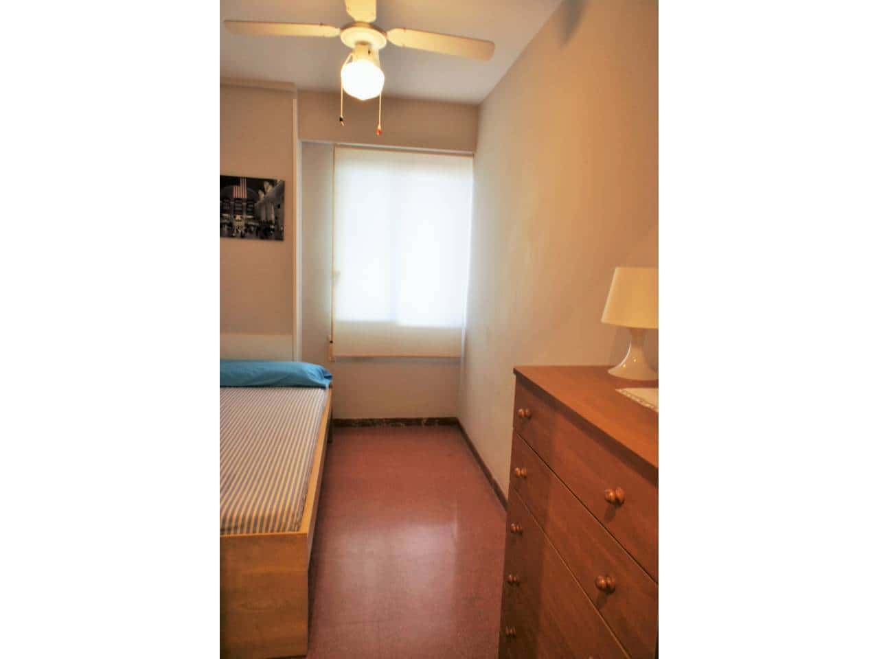 3 slaapkamer Flat te huur in Alicante stad met zwembad garage - € 1.200 (Ref: 4797435)