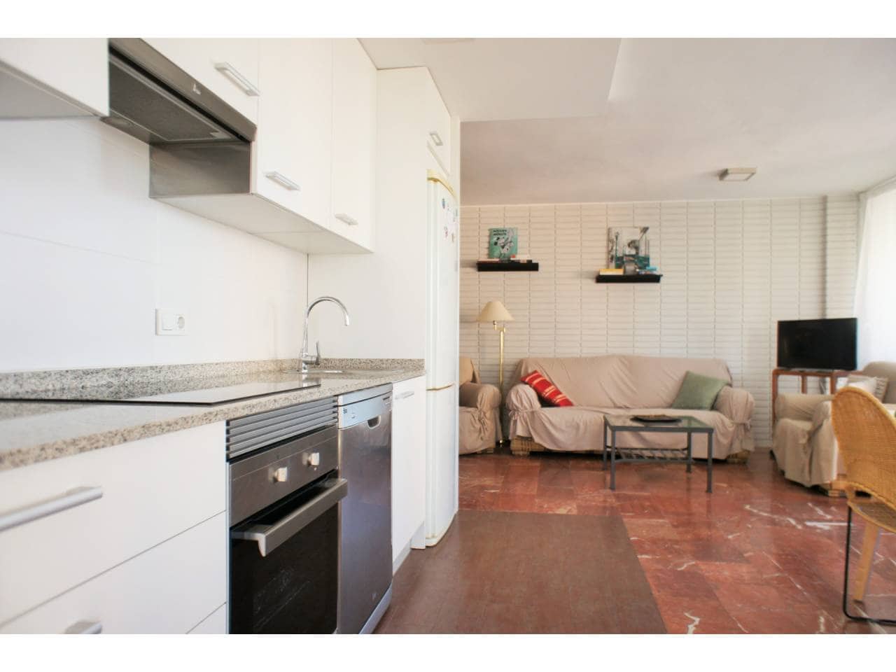 3 slaapkamer Flat te huur in Alicante stad met zwembad garage - € 1.200 (Ref: 4797435)