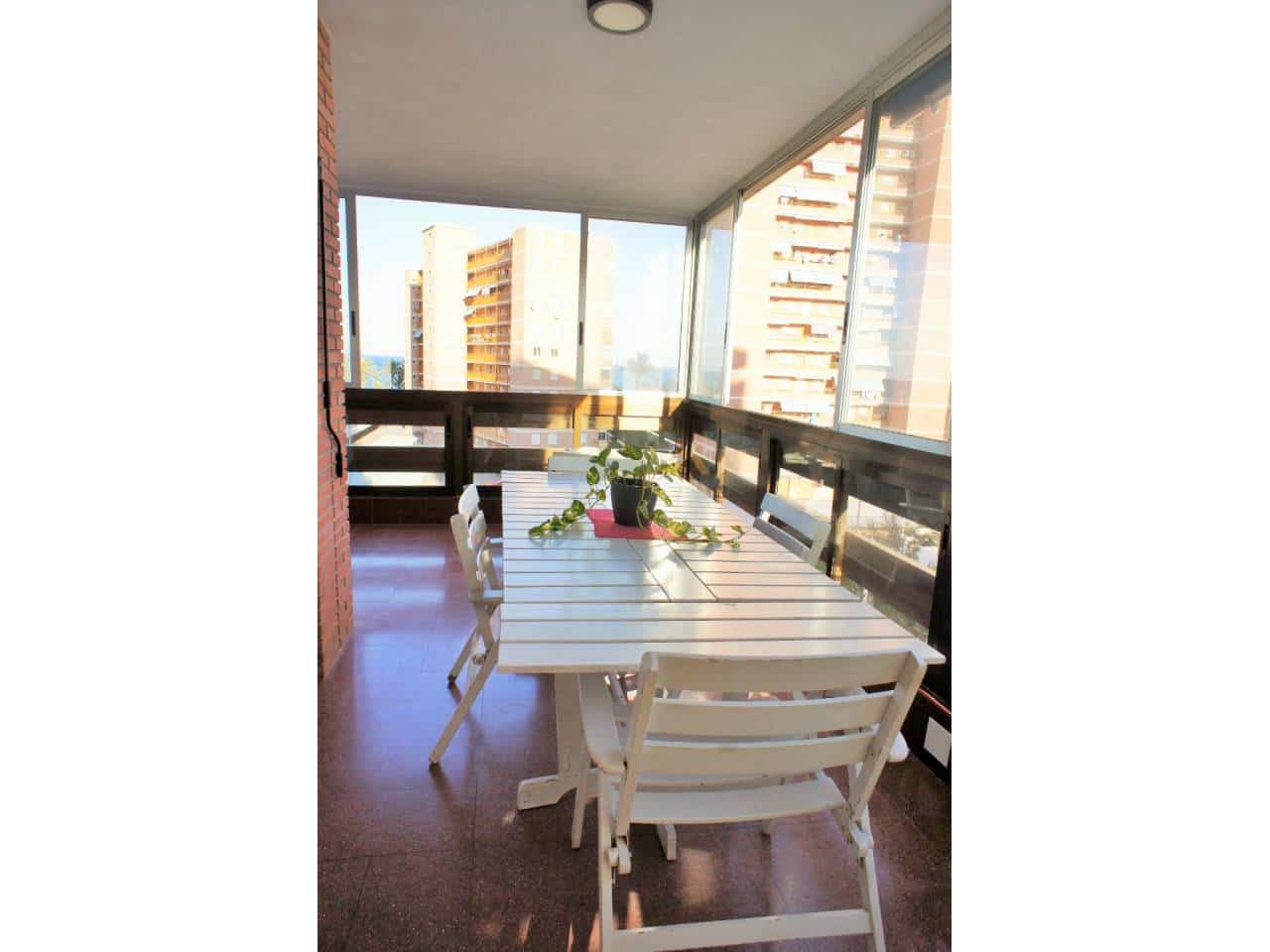 3 slaapkamer Flat te huur in Alicante stad met zwembad garage - € 1.200 (Ref: 4797435)