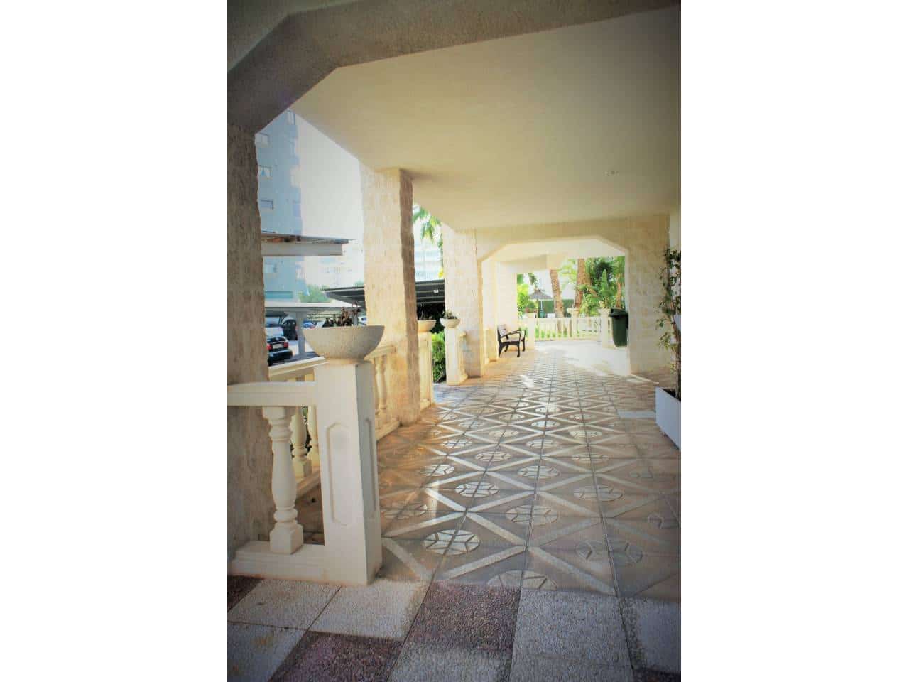 3 slaapkamer Flat te huur in Alicante stad met zwembad garage - € 1.200 (Ref: 4797435)