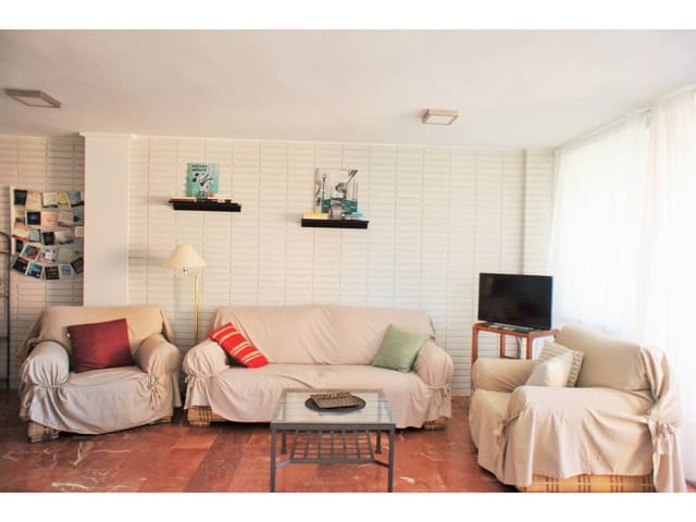 3 slaapkamer Flat te huur in Alicante stad met zwembad garage - € 1.200 (Ref: 4797435)