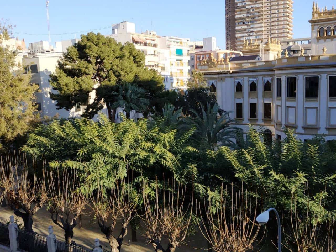 4 soveværelse Lejlighed til leje i Alicante by med garage - € 1.300 (Ref: 5128141)