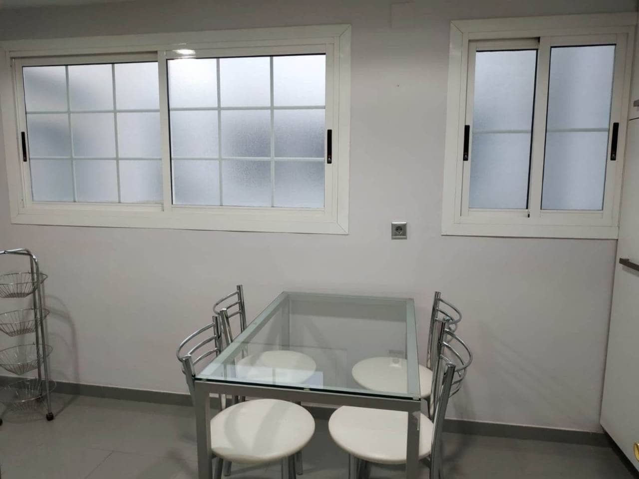 4 soveværelse Lejlighed til leje i Alicante by med garage - € 1.300 (Ref: 5128141)