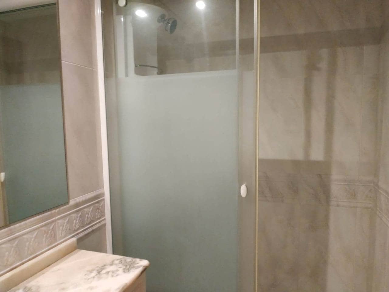 4 soveværelse Lejlighed til leje i Alicante by med garage - € 1.300 (Ref: 5128141)