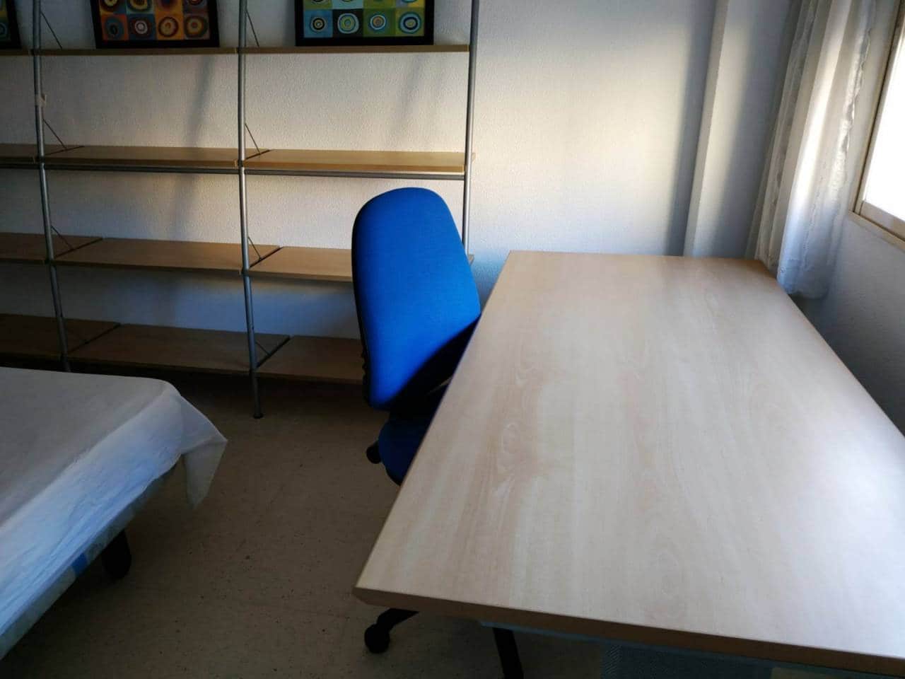 4 soveværelse Lejlighed til leje i Alicante by med garage - € 1.300 (Ref: 5128141)