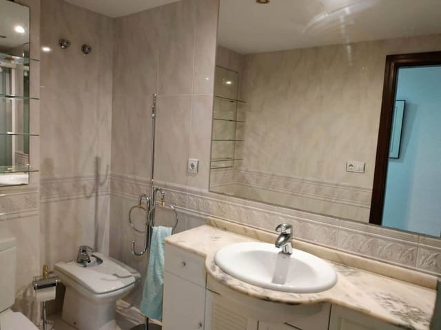 4 quarto Apartamento para arrendar em Alicante cidade com garagem - 1 300 € (Ref: 5128141)