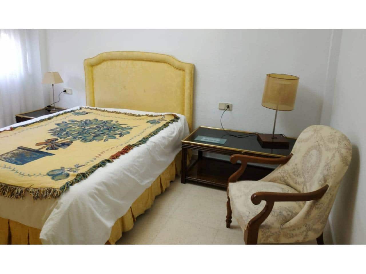 4 soveværelse Lejlighed til leje i Alicante by med garage - € 1.300 (Ref: 5128141)