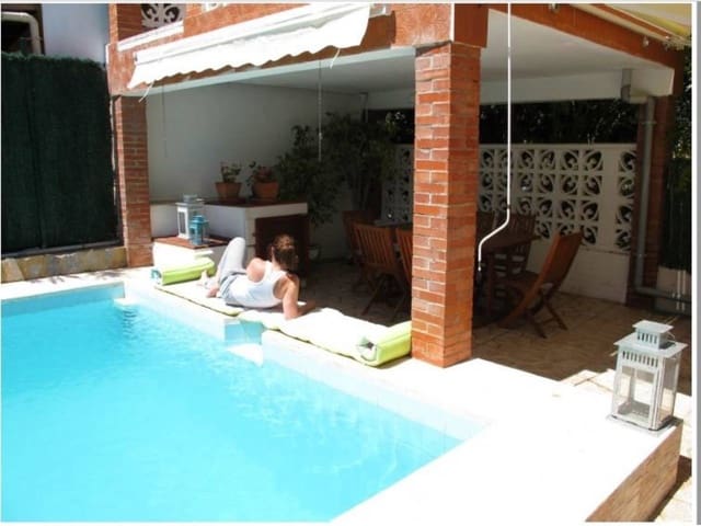 4 soveværelse Villa til leje i El Campello med swimmingpool garage - € 2.300 (Ref: 5217635)