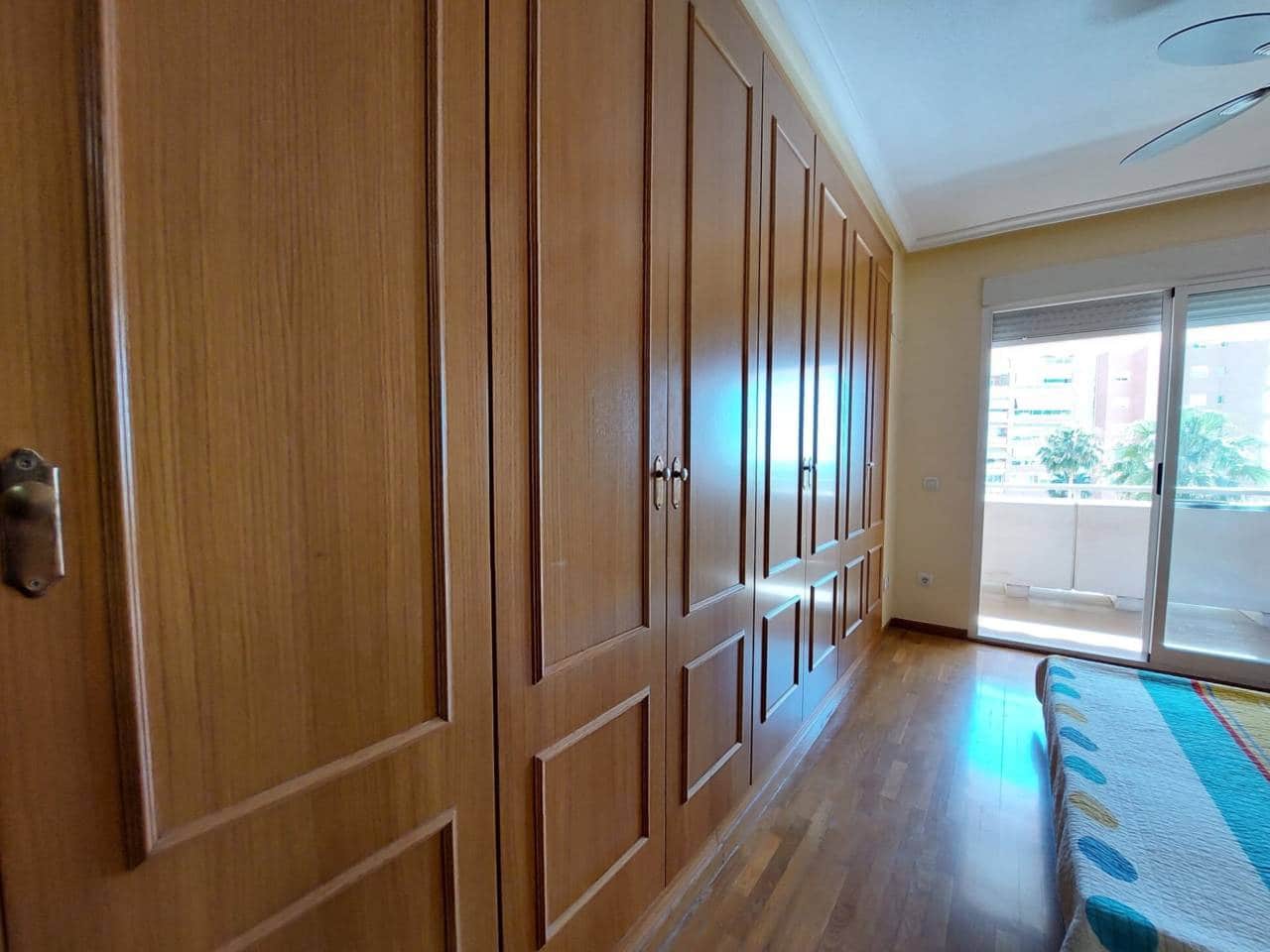 3 bedroom Flat for rent in Alicante / Alacant city with pool garage - € 1,400 (Ref: 5245117)