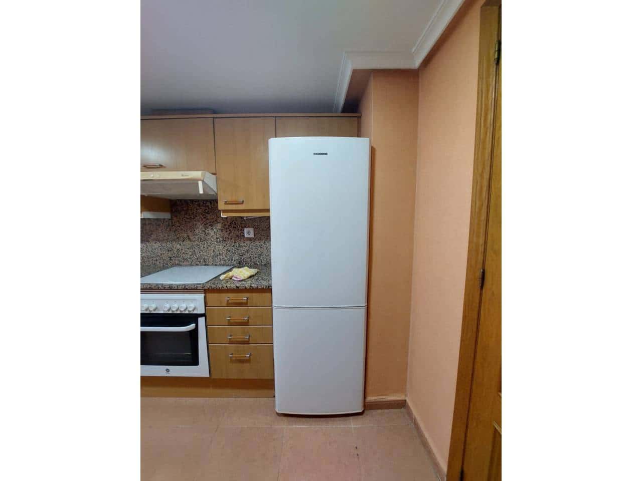 3 bedroom Flat for rent in Alicante / Alacant city with pool garage - € 1,400 (Ref: 5245117)