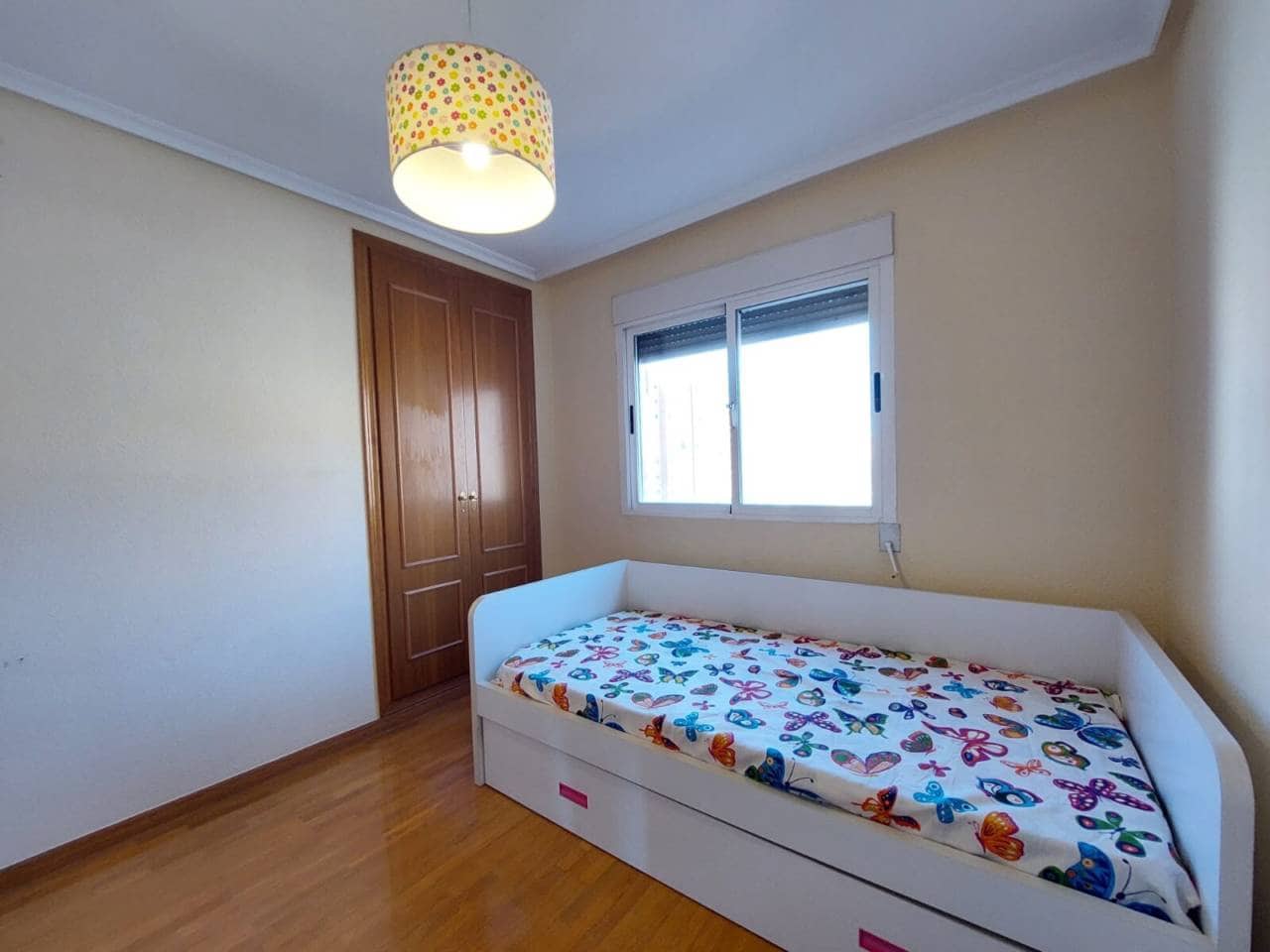 3 bedroom Flat for rent in Alicante / Alacant city with pool garage - € 1,400 (Ref: 5245117)