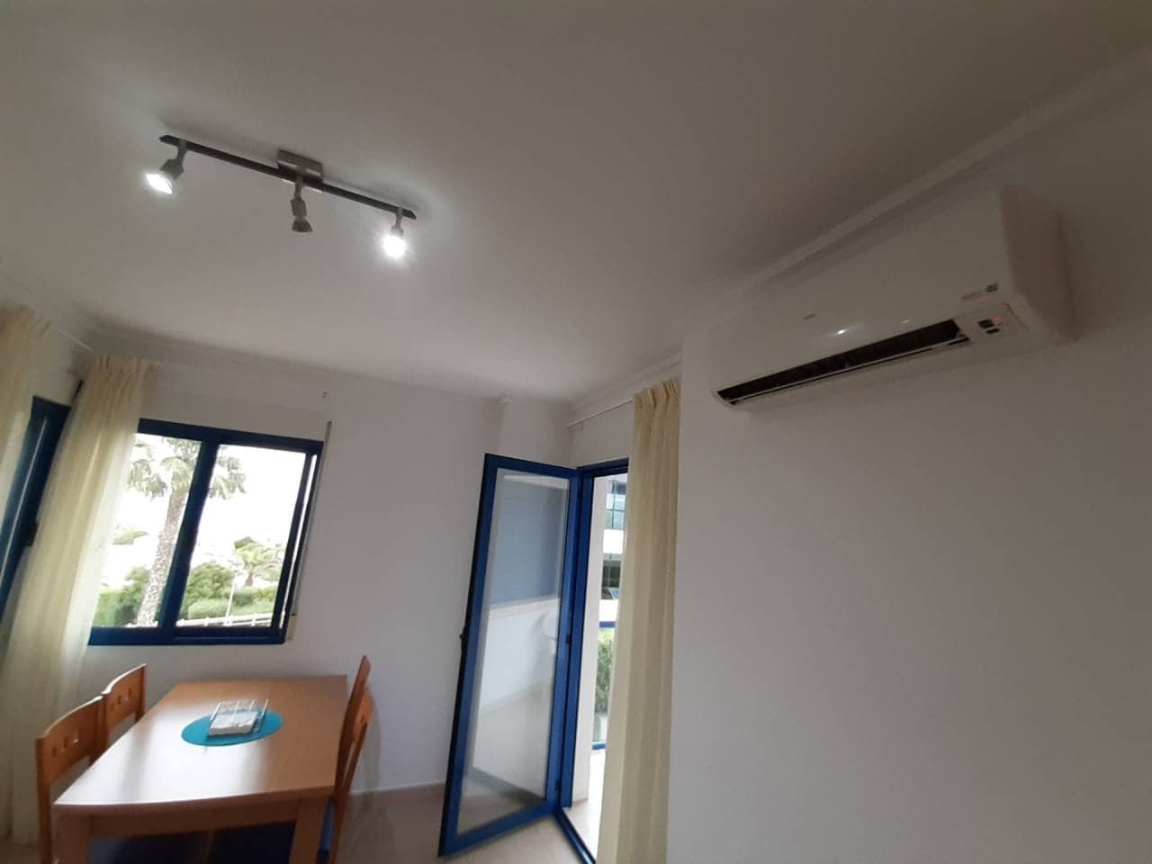 2 bedroom Flat for rent in Alicante / Alacant city with pool garage - € 950 (Ref: 5308728)