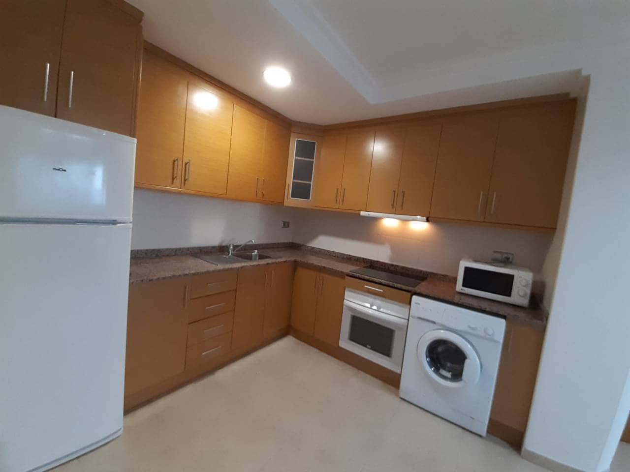 2 bedroom Flat for rent in Alicante / Alacant city with pool garage - € 950 (Ref: 5308728)