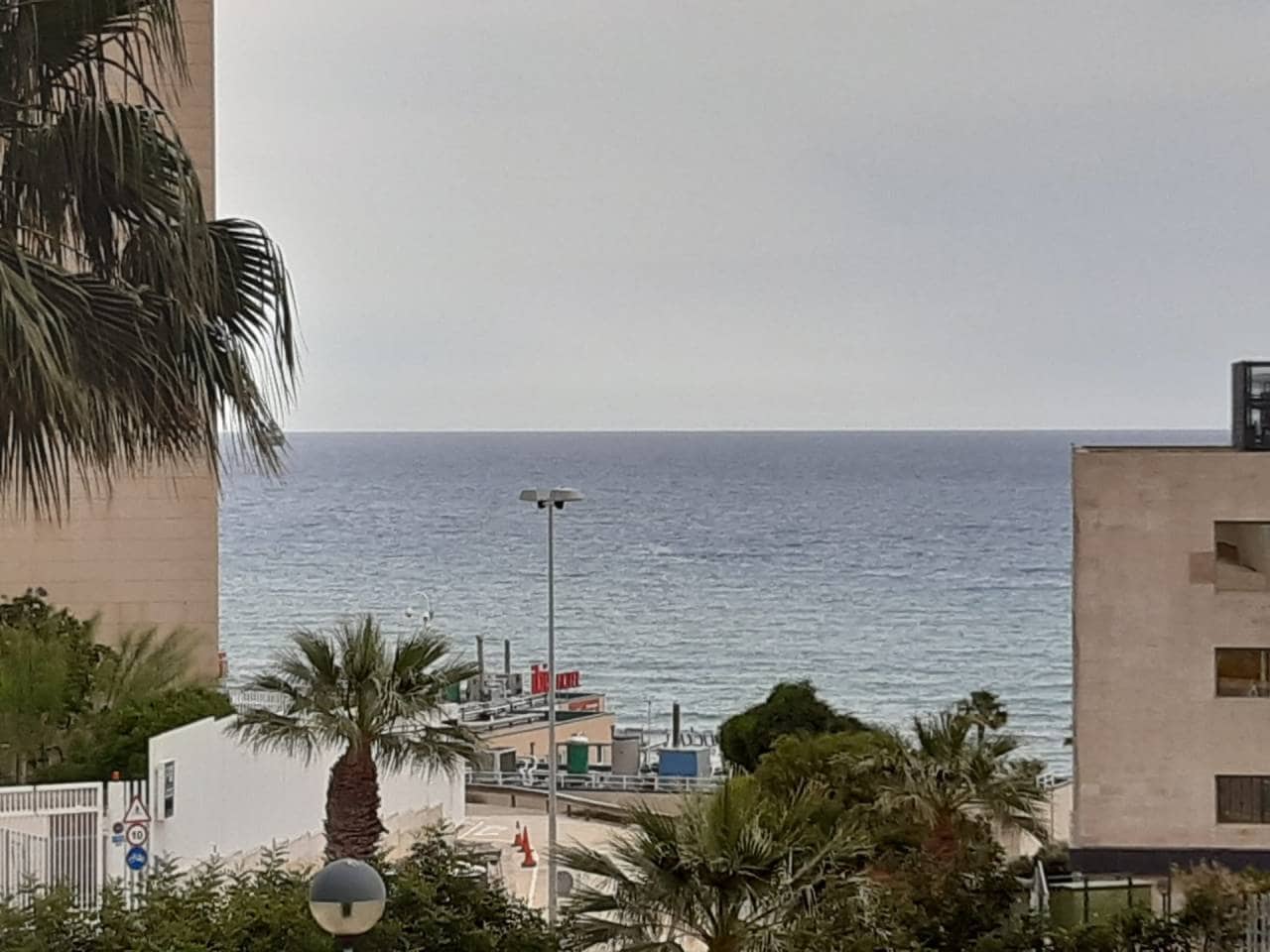 2 bedroom Flat for rent in Alicante / Alacant city with pool garage - € 950 (Ref: 5308728)