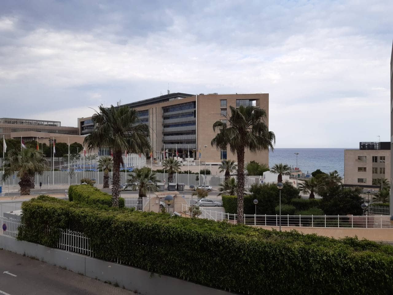 2 bedroom Flat for rent in Alicante / Alacant city with pool garage - € 950 (Ref: 5308728)